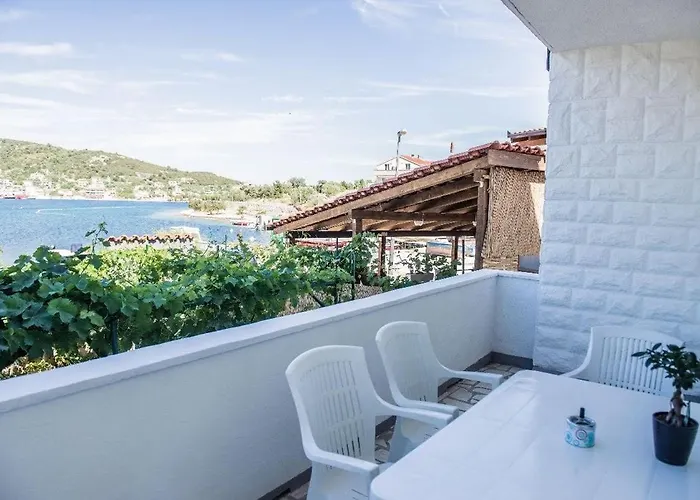 Rozina Apartamento Vinišće